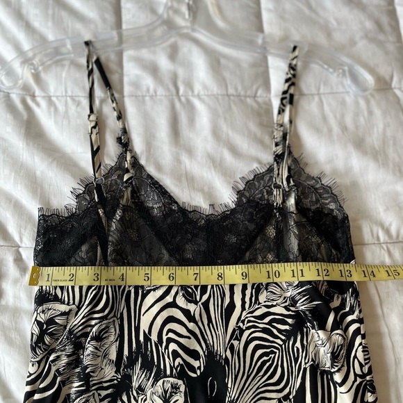 🚦 NWT 7 For All Mankind LA Zebra Floral Lace Trim V-neck Camisole XS - Picture 14 of 14